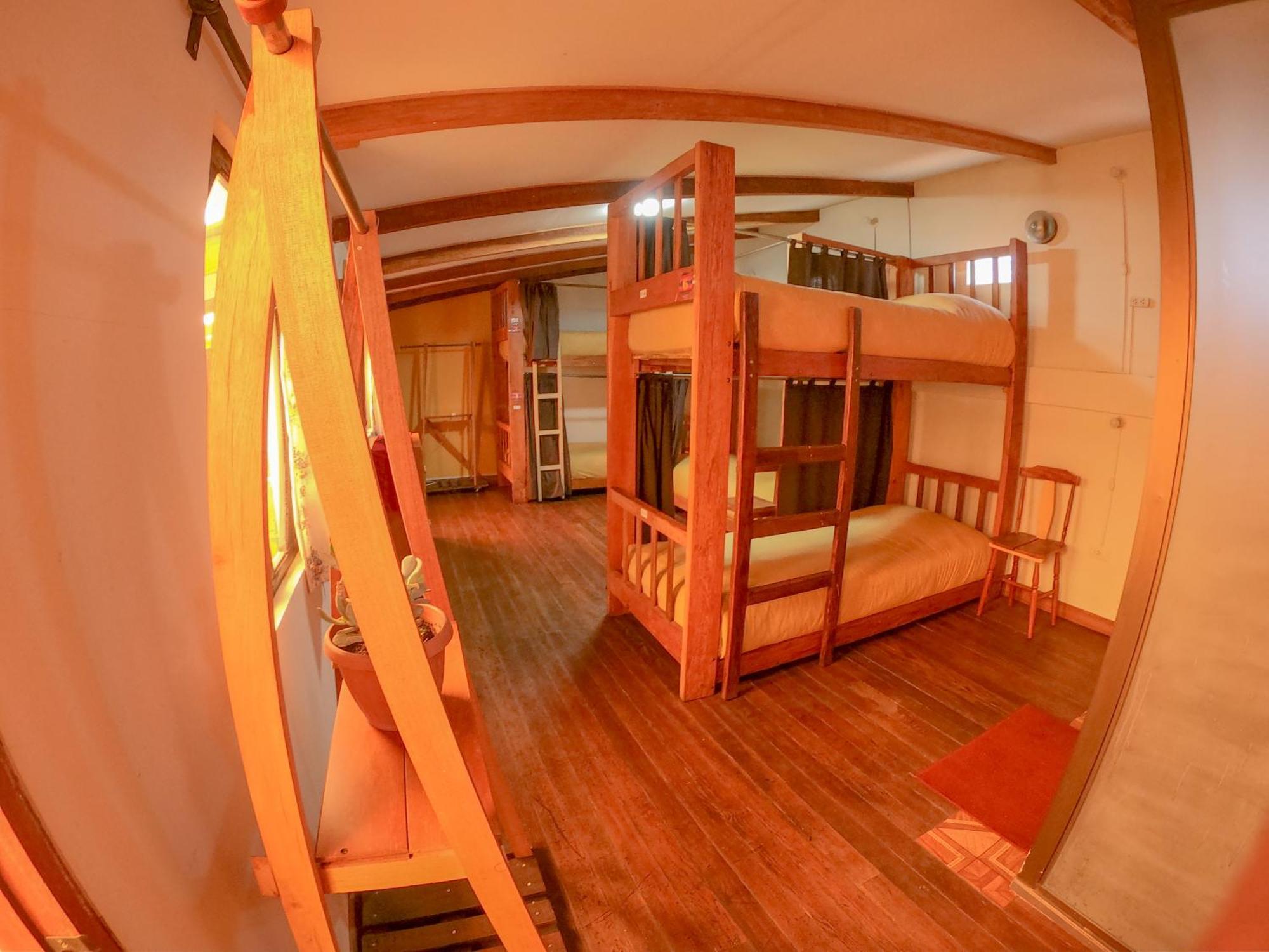 Anata Hostal *